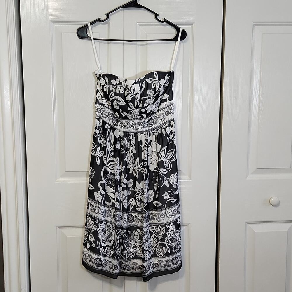 White House Black Market Black White‎ Floral Dress Size 2 Empire Waist Strapless